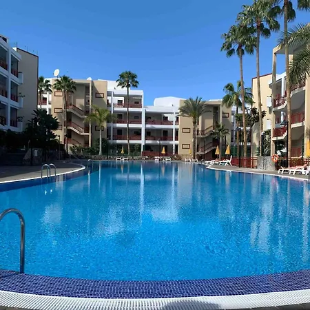 شقة With Pools And Ocean Views